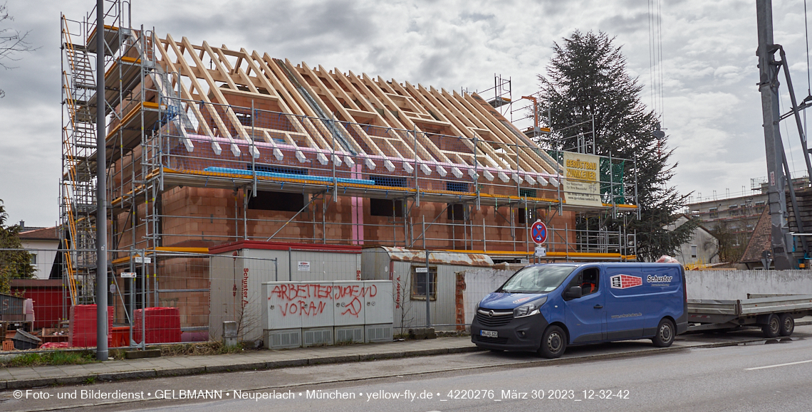 31.03.2023 - Baustelle zu einem Mehrfamilienhaus in der Niederalmstraße 16